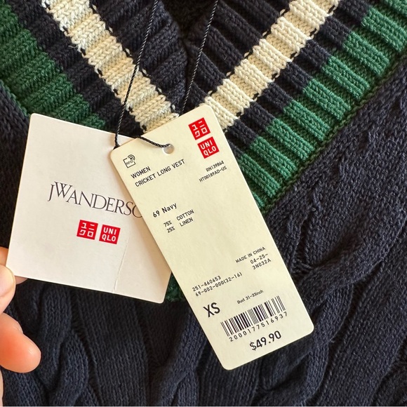 NWT Uniqlo JW Anderson Cricket Long Vest - Picture 3 of 5